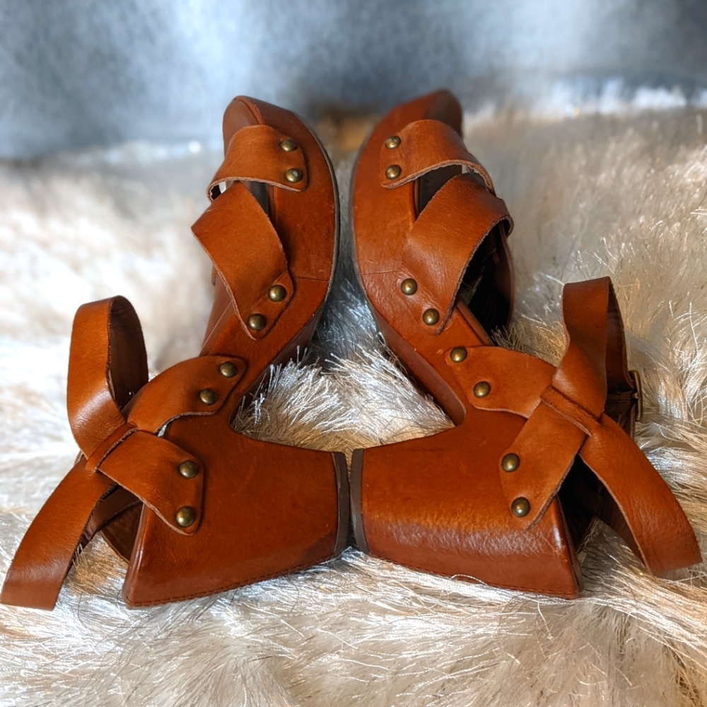 Kork-Ease Brown Leather Stacked Heel Sandals 11